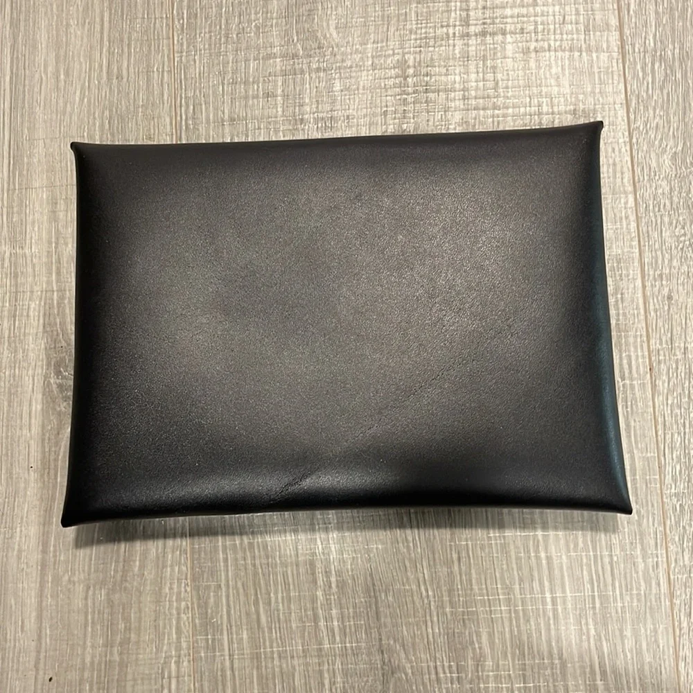 Clutch / Sml envelope in leather by tribe alive. NEW. Black with gold snaps. - Picture 3 of 5